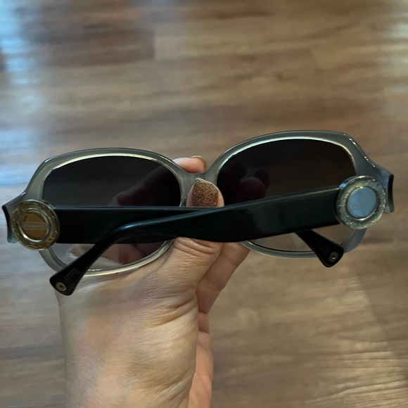 Black Coach sunglasses - Picture 5 of 7